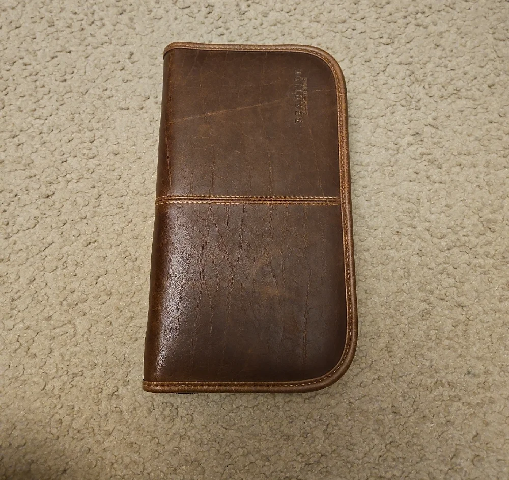 Kenneth Cole Reaction CD & DVD Holder | Leather Disc Case - Picture 1 of 7